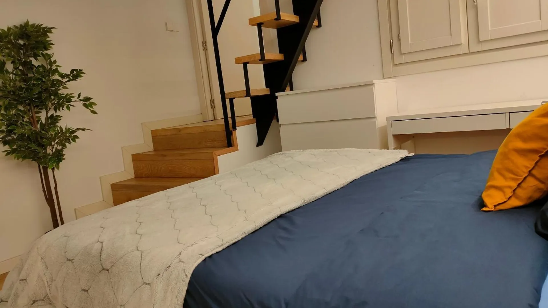 Gothic Heart Studio Hostel Barcelona